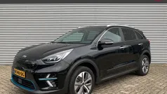 Zwart, metallic lak Gebruikt 2021 Kia e-Niro 3 SUV | € 25.995 (Goede deal)