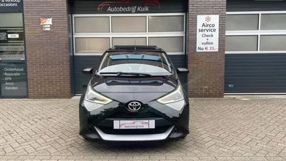Occasion Toyota Aygo X-play 72 PK (52 kW) 2019 Zwart, metallic lak Hatchback