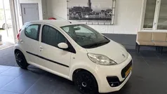 Wit Gebruikt 2012 Peugeot 107 Active Hatchback | € 3.499 (Eerlijke prijs)