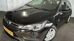 Zwart Gebruikt 2017 Opel Astra Edition Stationwagen | € 6.745 (Goede deal)