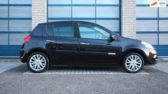 Zwart Gebruikt 2011 Renault Clio R.S. Hatchback | € 3.450 (Eerlijke prijs)