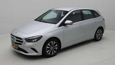 Gebruikt 2022 Mercedes B180 Business MPV | € 24.950 (Goede deal)