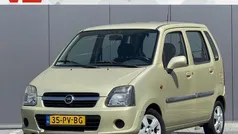 Geel Gebruikt 2004 Opel Agila Hatchback | € 1.399 (Goede deal)