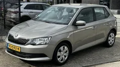 Geel Gebruikt 2015 Skoda Fabia First Edition Hatchback | € 7.400 (Eerlijke prijs)