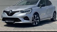 Grijs Gebruikt 2023 Renault Clio V Evolution Hatchback | € 14.445 (Eerlijke prijs)