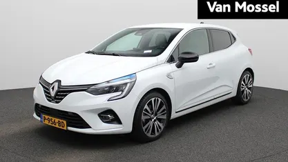 Hatchback Occasion 2022 Renault Clio V Initiale Paris Hatchback | € 20.845 (Eerlijke prijs)