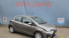Grijs Gebruikt 2016 Toyota Yaris Hatchback | € 11.950 (Eerlijke prijs)