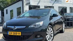 Zwart Gebruikt 2015 Opel Astra GTC Sport Hatchback | € 8.999 (Eerlijke prijs)