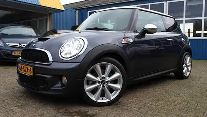 Paars (metallic) Gebruikt 2011 Mini Cooper S Hatchback | € 7.888 (Eerlijke prijs)