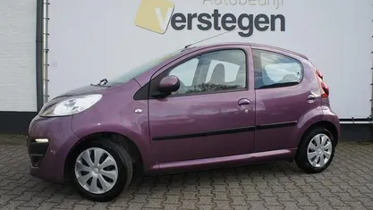 Occasion Peugeot 107 Active 68 PK (50 kW) 2013 Paars Hatchback