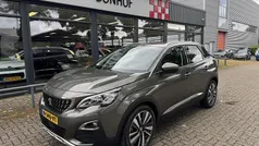 Grijs Gebruikt 2020 Peugeot 3008 Premium SUV | € 19.950 (Goede deal)