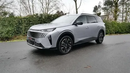 Occasion 2025 Peugeot 5008 Allure SUV | € 29.750 (Super prijs)