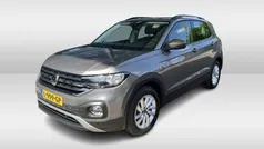 Grijs, metallic lak Gebruikt 2021 VW T-Cross Life SUV | € 22.950 (Eerlijke prijs)