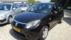 Zwart Gebruikt 2011 Dacia Sandero Hatchback | € 2.795 (Eerlijke prijs)