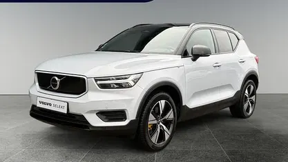 Grijs (metallic) Occasion 2021 Volvo XC40 Plus SUV | € 26.950 (Goede deal)
