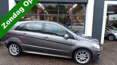Grijs Gebruikt 2009 Mercedes B200 MPV | € 3.350 (Goede deal)