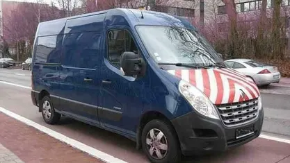 Blauw Gebruikt 2011 Renault Master Van | € 9.075 (Goede deal)