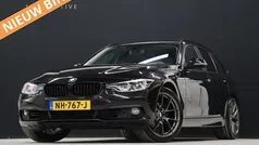 Zwart Gebruikt 2016 BMW 318 Luxury Line Stationwagen | € 16.940 (Eerlijke prijs)