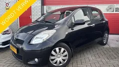 Gebruikt 2010 Toyota Yaris Hatchback | € 4.444 (Eerlijke prijs)