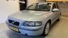 Grijs, metallic lak Gebruikt 2002 Volvo S60 Sedan | € 1.795 (Goede deal)