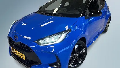 Blauw Occasion 2024 Toyota Yaris Hybrid Edition Hatchback | € 29.950 (Eerlijke prijs)