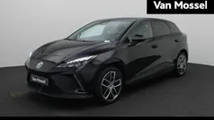 Gebruikt 2023 MG MG4 EV Luxury Hatchback | € 23.400 (Eerlijke prijs)