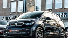 Blauw Occasion 2022 BMW i3 Basis Hatchback | € 21.250 (Goede deal)