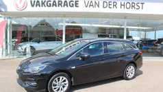 Zwart Gebruikt 2021 Opel Astra Elegance Stationwagen | € 16.880 (Eerlijke prijs)