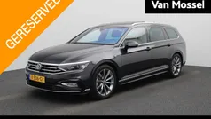 Grijs Gebruikt 2023 VW Passat Business Stationwagen | € 37.900 (Eerlijke prijs)