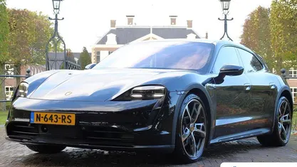 Occasion Porsche Taycan 319 kW (435 PK) 2021 Zwart SUV