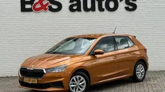 Oranje Gebruikt 2023 Skoda Fabia Ambition Hatchback | € 17.700 (Eerlijke prijs)