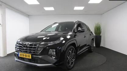 Zwart Gebruikt 2023 Hyundai Tucson N Line SUV | € 36.450 (Eerlijke prijs)