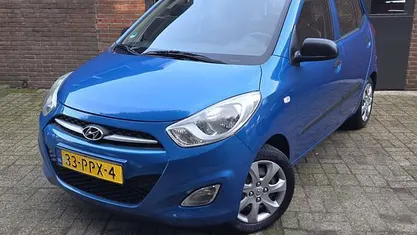 Blauw (metallic) Gebruikt 2011 Hyundai i10 Hatchback | € 2.350 (Eerlijke prijs)