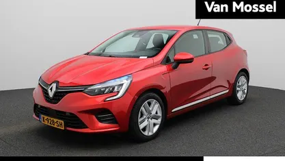 Rood Gebruikt 2021 Renault Clio V Zen Hatchback | € 15.445 (Goede deal)