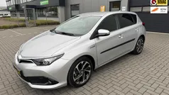 Grijs Gebruikt 2016 Toyota Auris Hybrid Hatchback | € 14.999 (Eerlijke prijs)