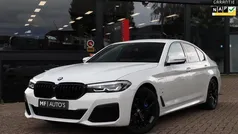Wit Gebruikt 2021 BMW 530e M Sport Sedan | € 39.950 (Eerlijke prijs)