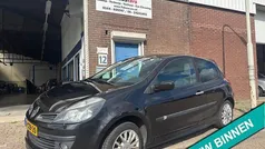 Gebruikt 2008 Renault Clio II Dynamique Hatchback | € 2.749 (Eerlijke prijs)