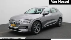 Grijs Gebruikt 2019 Audi e-tron Design SUV | € 24.900 (Eerlijke prijs)