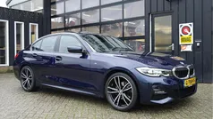 Blauw Gebruikt 2019 BMW 320 Executive Sedan | € 25.589 (Eerlijke prijs)