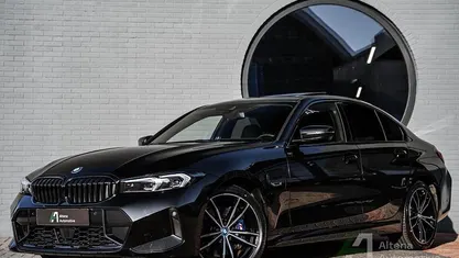 Occasion 2025 BMW 330e Comfort Edition Sedan | € 43.950 (Super prijs)