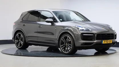 Grijs Gebruikt 2022 Porsche Cayenne SUV | € 78.945 (Eerlijke prijs)