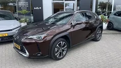 Bruin Gebruikt 2019 Lexus UX 250h Executive Line SUV | € 26.445