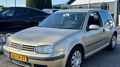 Occasion VW Golf IV 90 PK (66 kW) 2001 Beige Hatchback