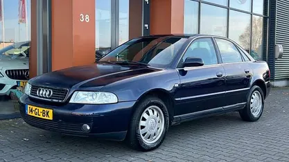Blauw Gebruikt 2001 Audi A4 Sedan | € 1.290 (Eerlijke prijs)