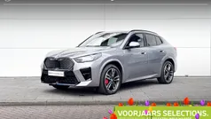Skyscraper grey metallic (grijs metallic) Gebruikt 2024 BMW iX2 Executive SUV | € 47.900 (Eerlijke prijs)
