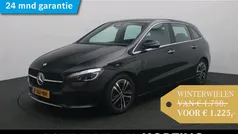 Zwart Gebruikt 2024 Mercedes B180 Luxury MPV | € 33.945 (Goede deal)