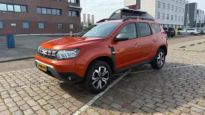 Gebruikt 2023 Dacia Duster Journey SUV | € 24.840 (Eerlijke prijs)