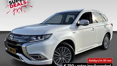 Wit Gebruikt 2020 Mitsubishi Outlander Intense+ SUV | € 22.430 (Eerlijke prijs)