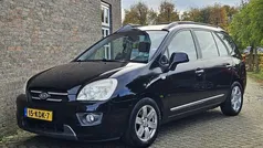 Gebruikt 2009 Kia Carens MPV | € 1.950 (Goede deal)