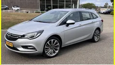 Grijs Gebruikt 2017 Opel Astra Innovation Stationwagen | € 10.945 (Eerlijke prijs)
